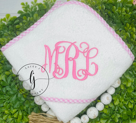 Monogrammed Hooded Bath Towel (Pink)